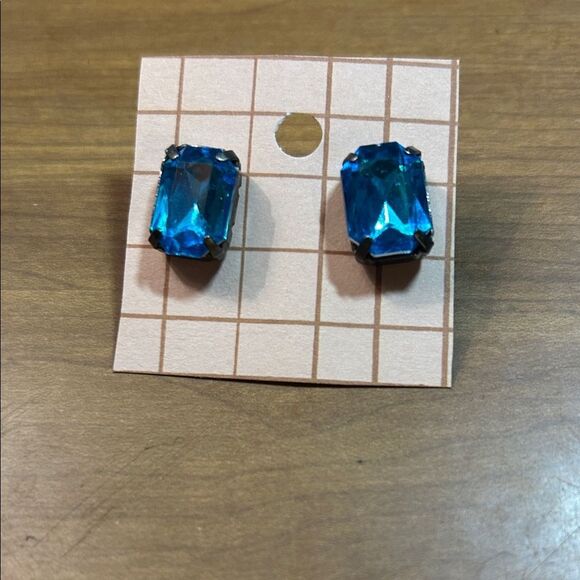 Elegant Blue Stud Earrings - Picture 1 of 3